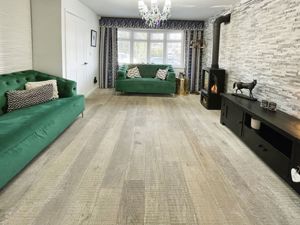Lounge- click for photo gallery